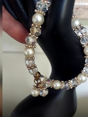 Pearl & Crystal Stretch Bracelet - White Pearls with Clear Crystal Accents